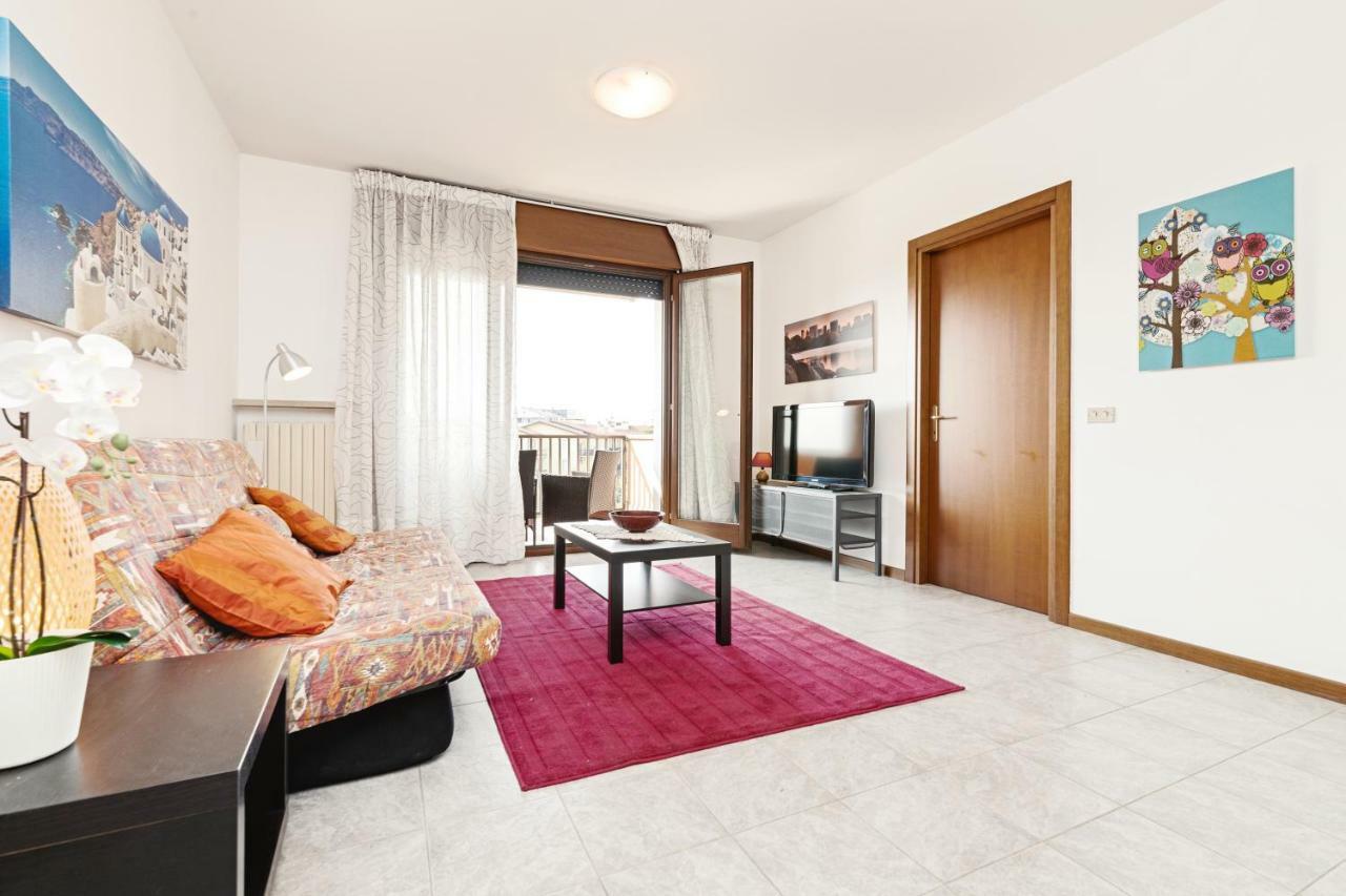 Appartamento Colourful Flat Borgo Roma Verona Esterno foto