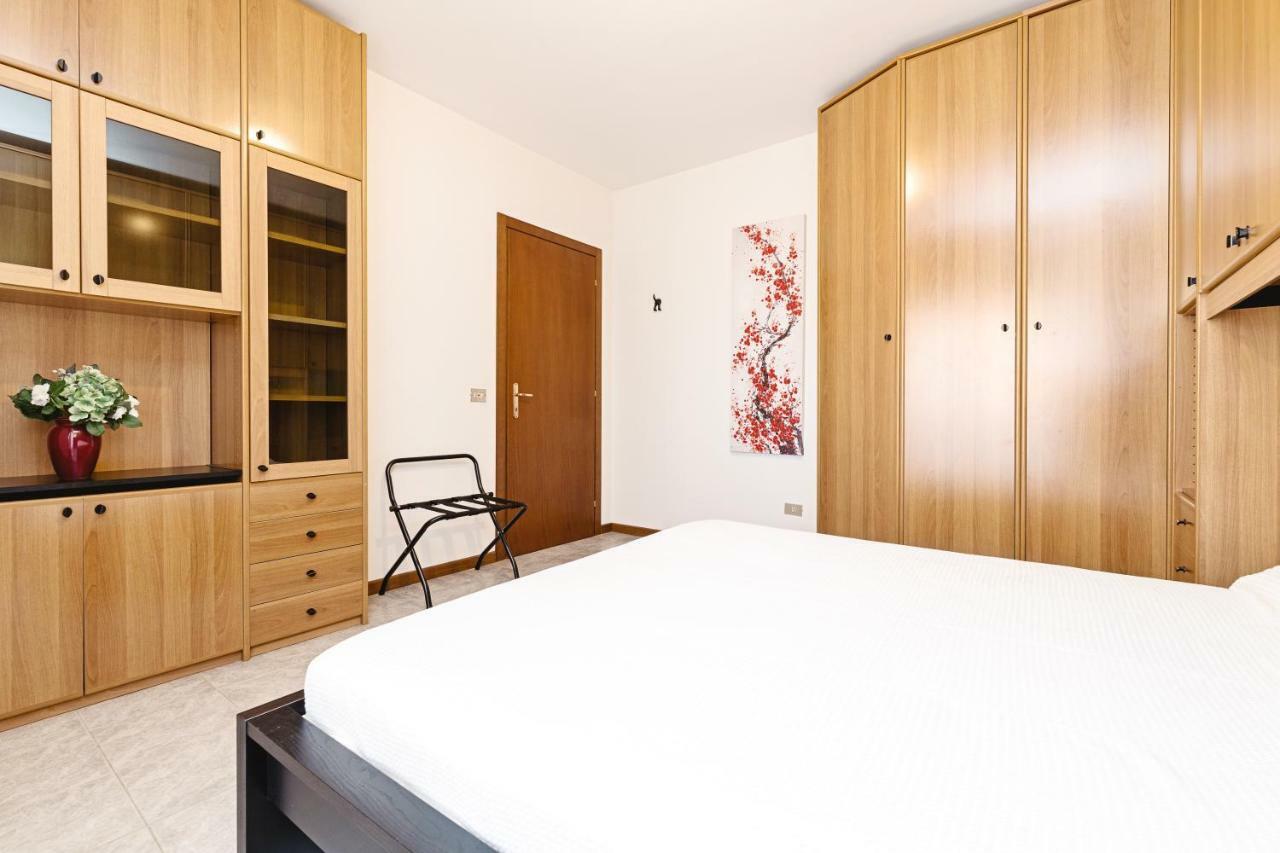 Appartamento Colourful Flat Borgo Roma Verona Esterno foto