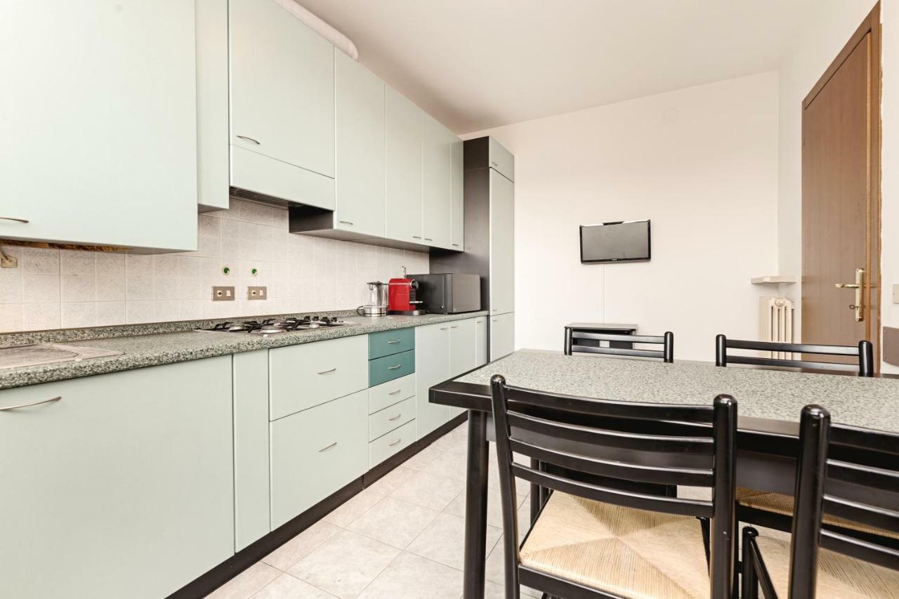 Appartamento Colourful Flat Borgo Roma Verona Esterno foto